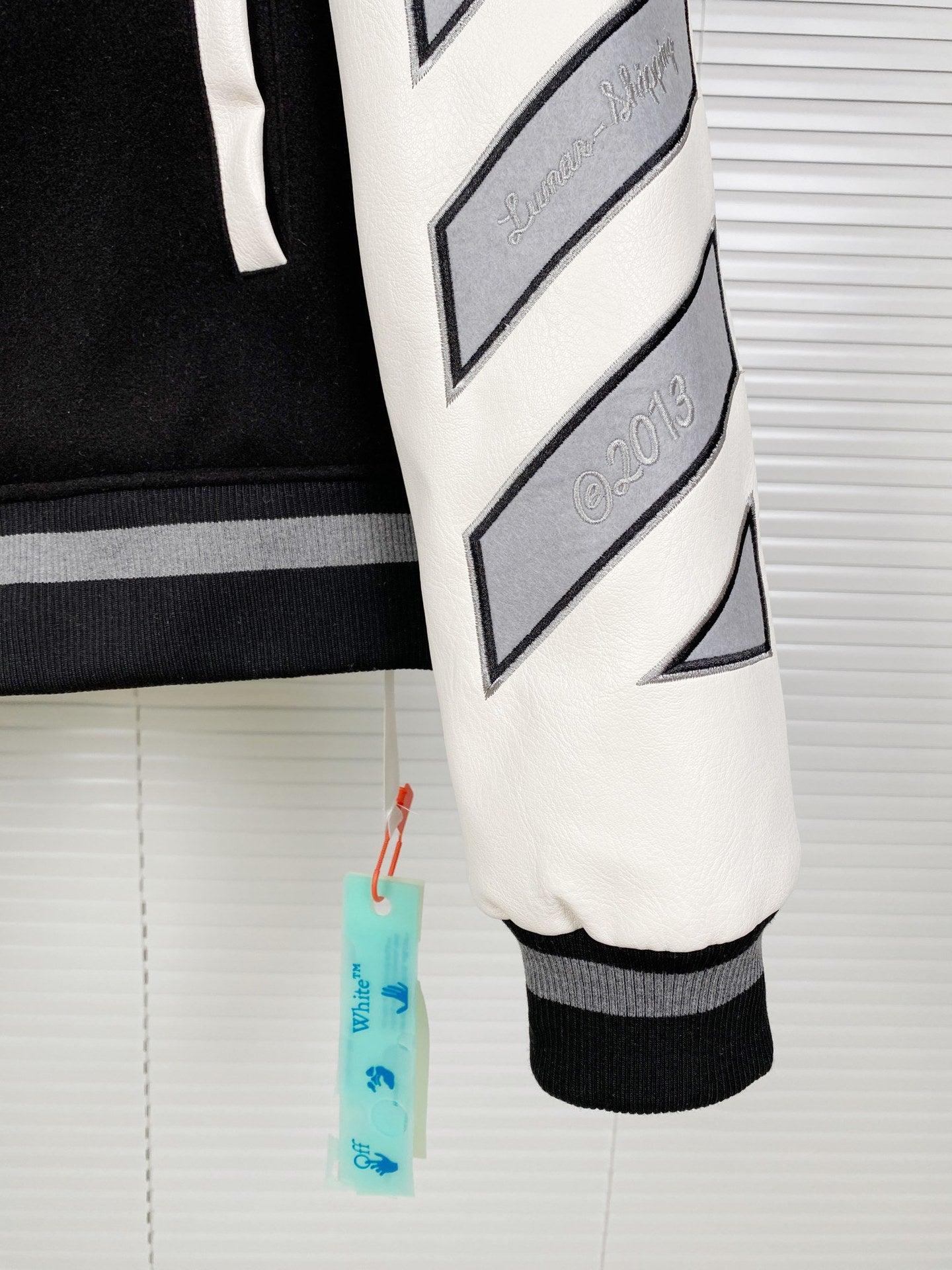 OFF WHITE baseball jacket