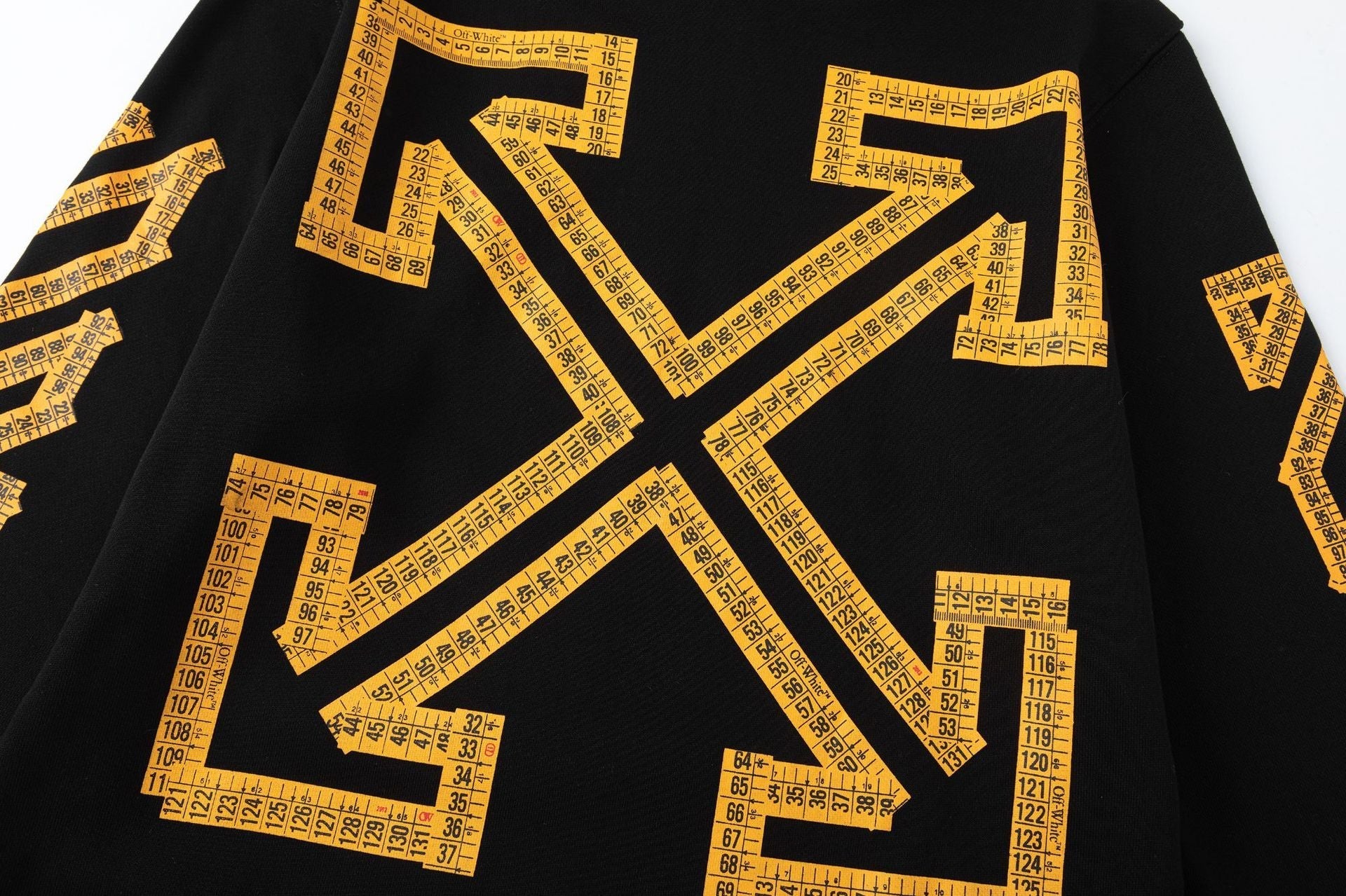 Off-White Schwarzer Hoodie