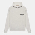 Handla Fear of God Essentials "Light Oatmeal" Hoodie (FW22) online | Smidigt och enkelt på nätet - Merchsweden |